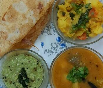 Popular Cuisine South Indian cuisine platterdosasambarchutneypotato veggie Delicious