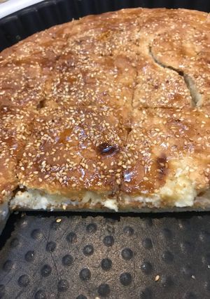 صورة لوصفة فطيره محشيه بجبنة الطيب