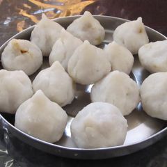A picture of Vella Kozhukattai (Sweet Modak).