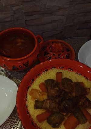 صورة لوصفة كسكس بالمرق الاحمر باللحم 😋