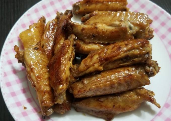 Steps to Prepare Speedy Lazy Pan Seared Soya Chicken Wings in 8 mins (No Oil needed)