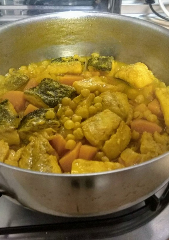 Una foto de Bacalao con calabaza y garbanzos