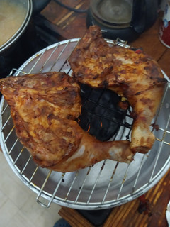 Una foto de Pollo adobado asado