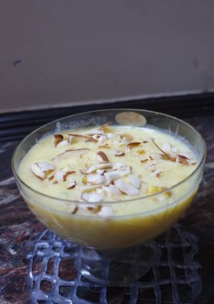 मैंगो फिरनी (Mango phirni recipe in Hindi) रेसिपी मुख्य फोटो
