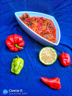 A picture of Sweet and sour fish fillet sauce.