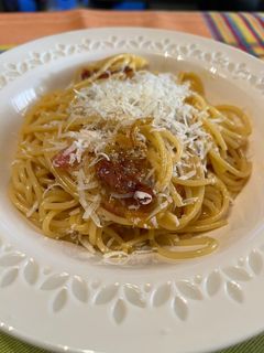 Una foto de Pasta Carbonara con Huevo