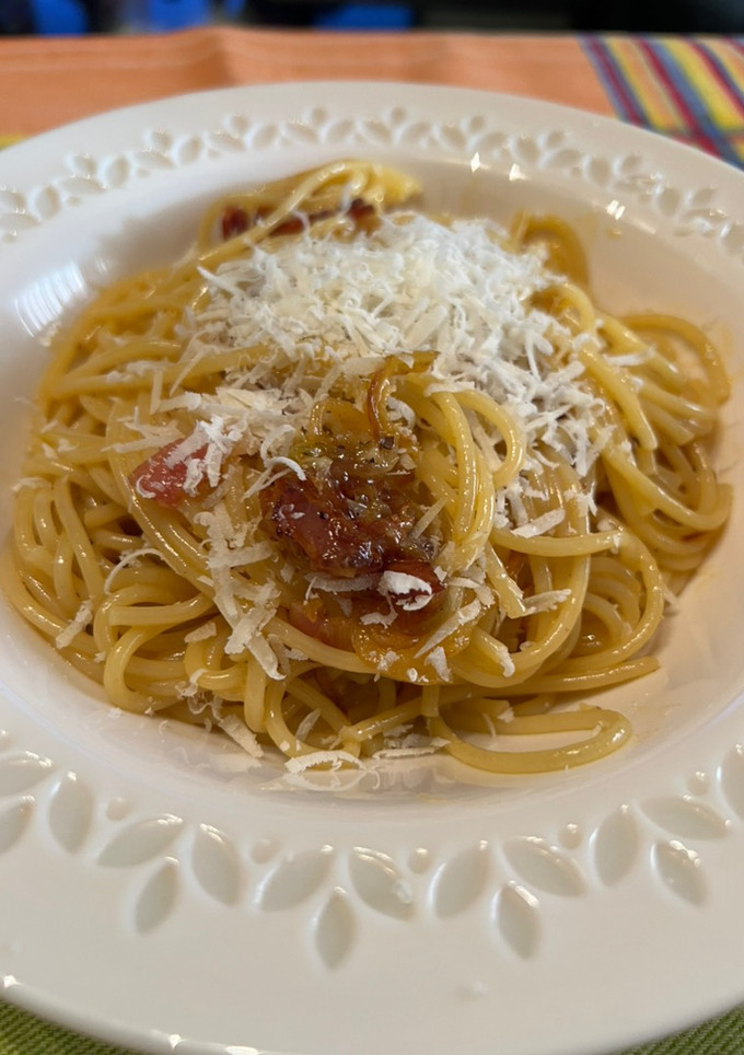 Una foto de Pasta Carbonara con Huevo