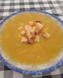 Sopa de dorada en salsa de almendras con fideos