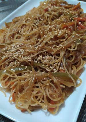 Una foto de Fideos orientales picantes 🎎🌶️