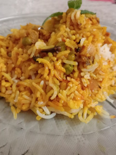 વેજ દમ બિરયાની (Veg Dum Biryani Recipe In Gujarati) રેસીપી મુખ્ય ફોટો