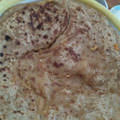 A picture of Daal wala Paratha.