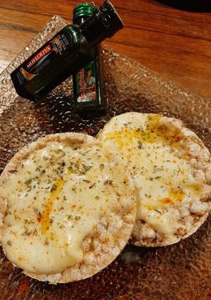 Una foto de Pizzetas de galletas de arroz