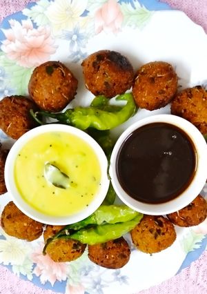 A picture of Methi Gota.