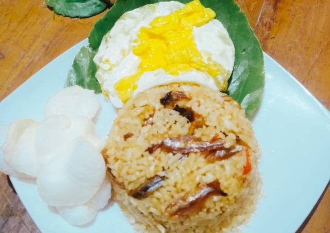 Ternyata ini lho! Resep  memasak Nasi goreng teri  nagih banget