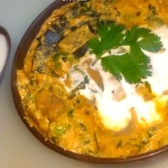 A picture of Methi malai matar.