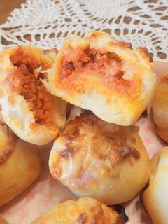 Una foto de Brioches de sobrasada y queso