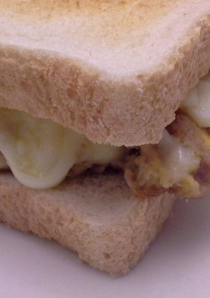 Una foto de Sándwich de atún