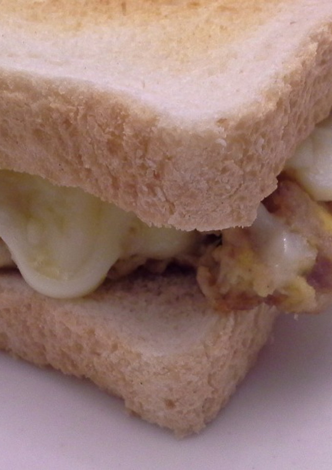 Una foto de Sándwich de atún
