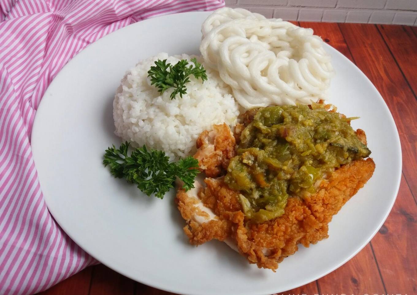 Ayam geprek sambel ijo