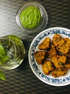 વેજ આલુ પૌઆ કટલેસ (Veg Aloo Paua Cutlet Recipe In Gujarati) રેસીપી મુખ્ય ફોટો