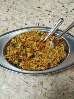 எக் நூடுல்ஸ் (Egg noodles recipe in tamil) செய்முறை முக்கிய புகைப்படம்
