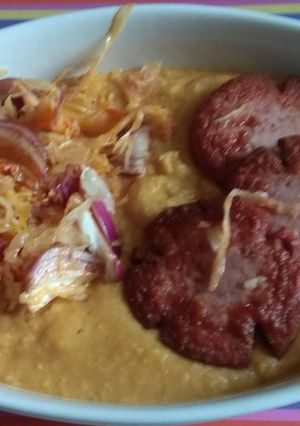 Sárgaborsó főzelék szabolcsi körettel recept fotója