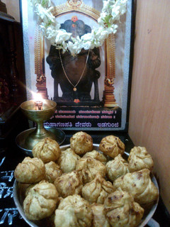 A picture of Coconut Modak.