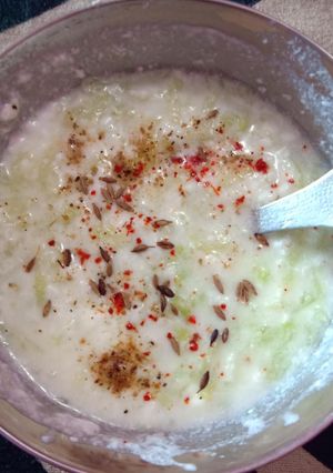 A picture of Cucumber rayta.