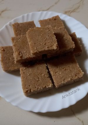 A picture of Roasted Sunflower seeds burfi.