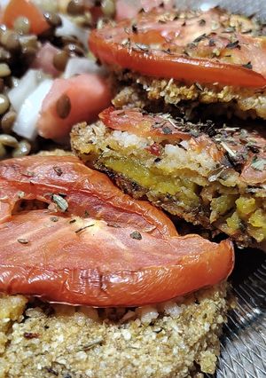 Una foto de Milanesas de calabaza y guarnición (vegetariana)