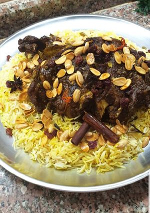 صورة لوصفة كتف غنم مع ارز بخاري