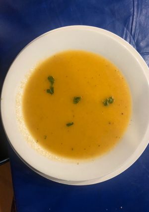 Una foto de Sopa de pepino y tomate