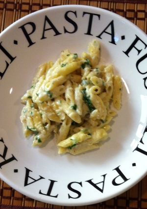 Una foto de Pasta con crema al ajo