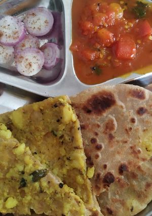 आलू पराठा(alu paratha recipe in hindi) रेसिपी मुख्य फोटो