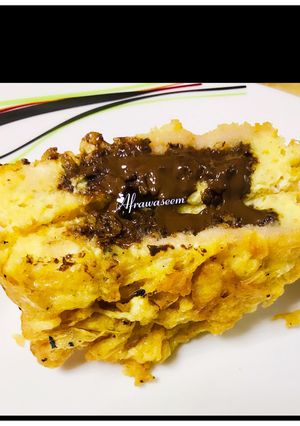 A picture of 3 ingredients Chocolate egg sandwich.