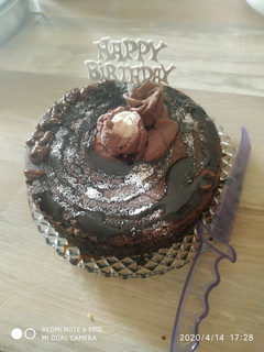ઓરીયો ચોકલેટ કેક(Oreo chocolate cake in Gujarati) રેસીપી મુખ્ય ફોટો