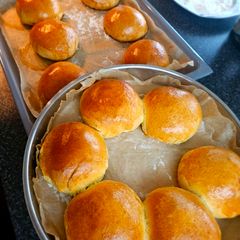 A picture of Brioche Burger Buns.