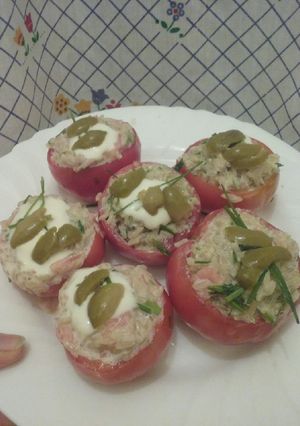 Una foto de Tomates rellenos con arroz integral