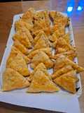 Scones de queso y cebolla de verdeo