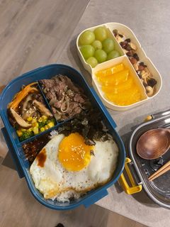 Hình của món Bento box 2.