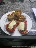Morrones rellenos y bonuelos de lechuga
