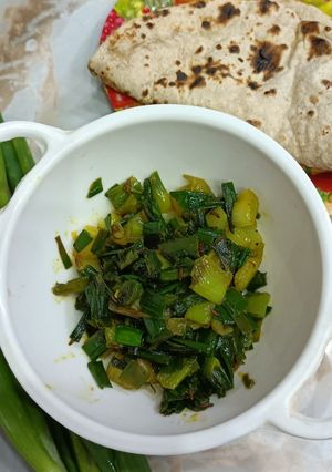 A picture of Onion Flower Stalk Vegetable.