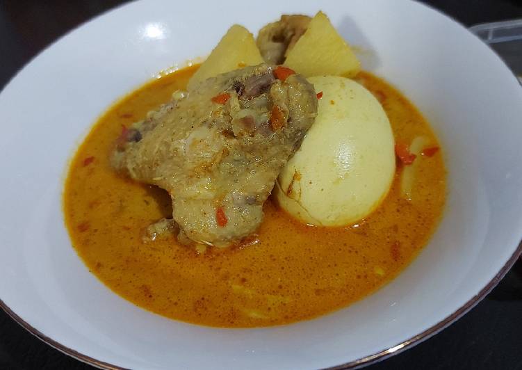 Kare Ayam Kentang