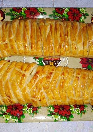 Una foto de Trenza de hojaldre rellena
