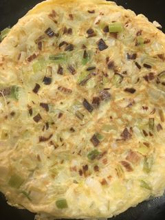 Una foto de Tortilla de ajos tiernos