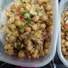 A picture of چنا چاٹ.