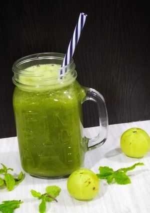 A picture of Amla mint ginger juice, Indian Gooseberry juice. Detox drink.