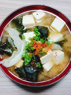 Hình của món Miso soups (kèm bắp cải).