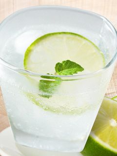 【厚生廚房】檸檬氣泡冰飲 的食譜成品照片