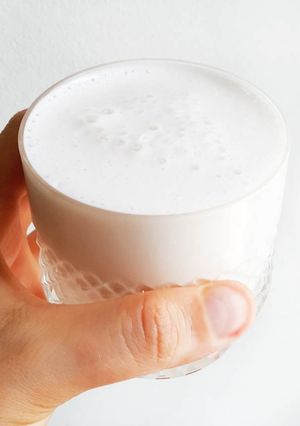 Una foto de Riquísimo y refrescante Smoothie de Horchata de arroz (Sin Lactosa)